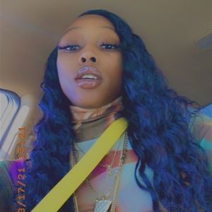 Meet your Posher, Rayana